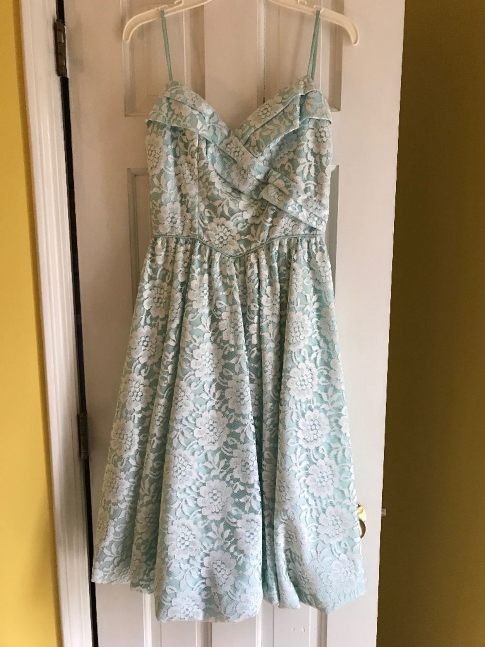 Green Vintage Lace Dress